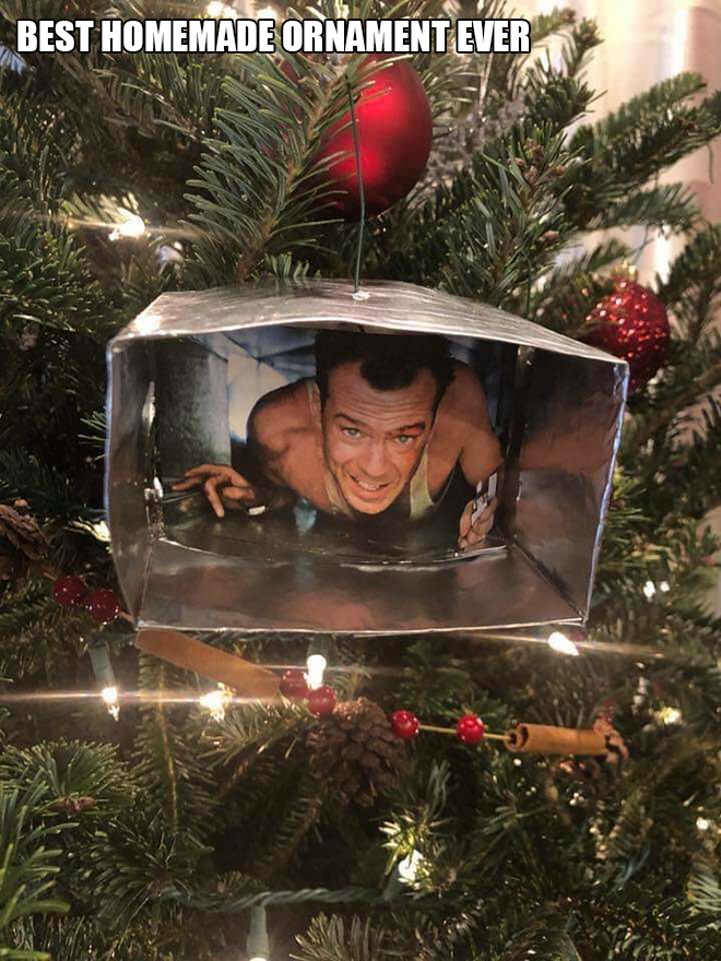 Awesome DIY Christmas ornament.