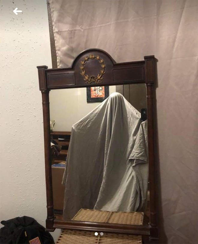People trying to sell mirrors look hilarious.